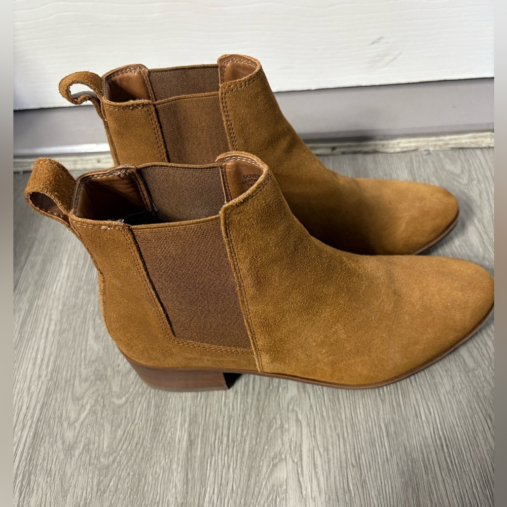 Steve Madden Tan Ankle Booties Suede Chelsea Style